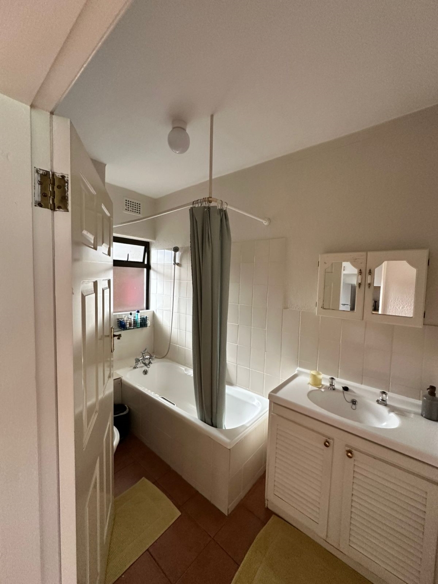 To Let 1 Bedroom Property for Rent in Kenilworth Western Cape